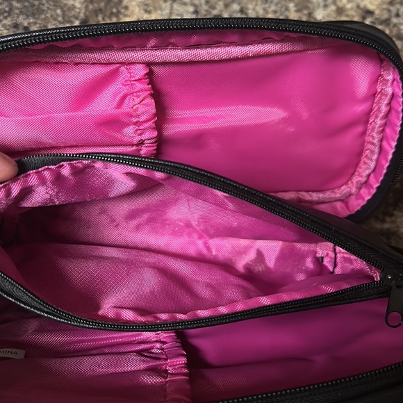 Young Living Savvy Minerals black EUC makeup cosmetic bag case - Picture 4 of 7